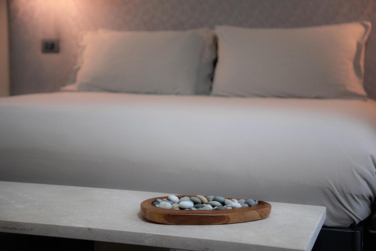 The Sanctuary Urban Retreat Hotel Рим Екстериор снимка